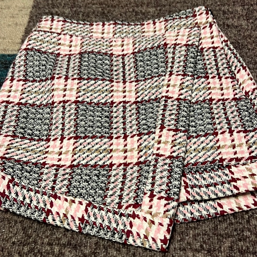 Forever 21 size small wool blend mini skirt